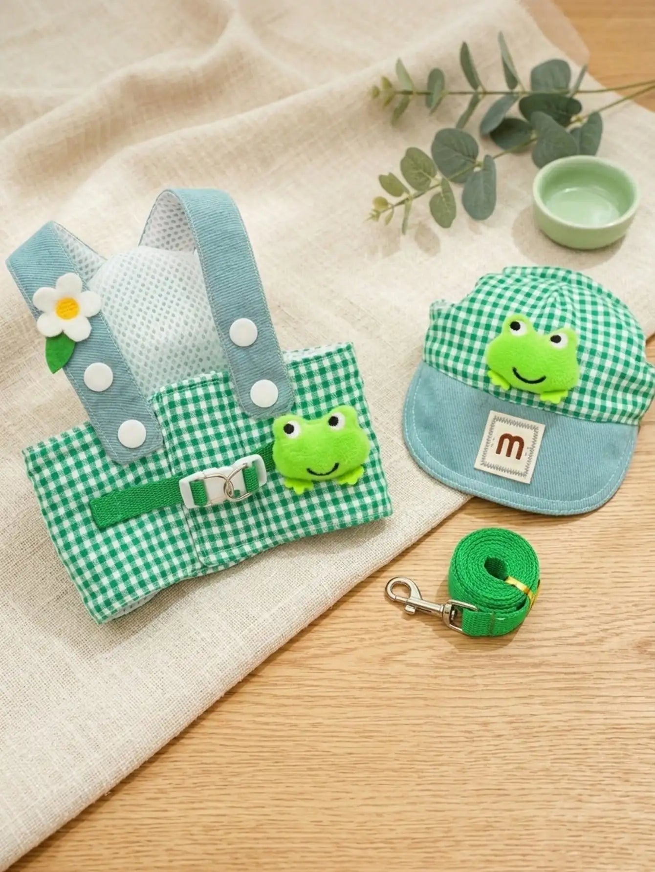 1pc Breathable Lightweight Skid Proof Quick Drying Cute Frog Pattern Solid Color Pet Harness And Leash Suitable For Cats And Dog