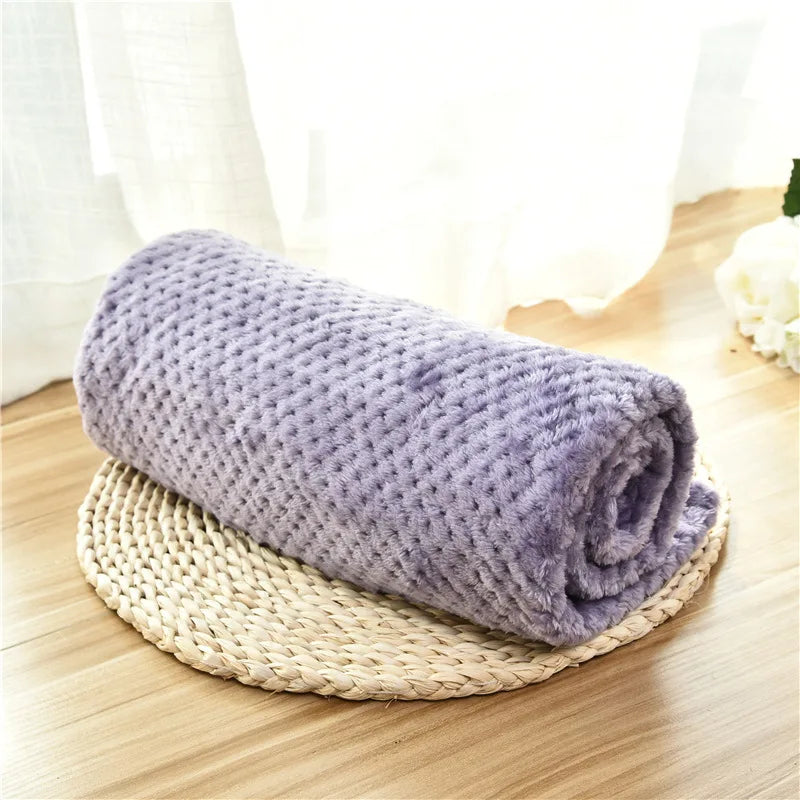 Warm Soft Fuzzy Blankets for Puppy Small Medium Dogs Fleece Kitten Cats Plush Throws for Bed Couch Sofa Blanket Suit For Winter
